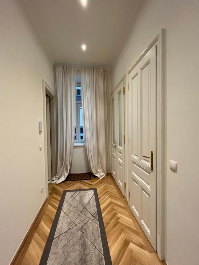 Zentrale Wohlfuehloase Apartment Виена Екстериор снимка
