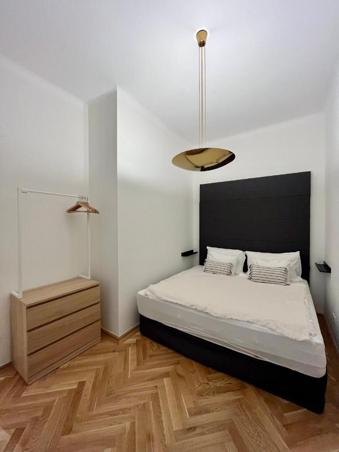 Zentrale Wohlfuehloase Apartment Виена Екстериор снимка